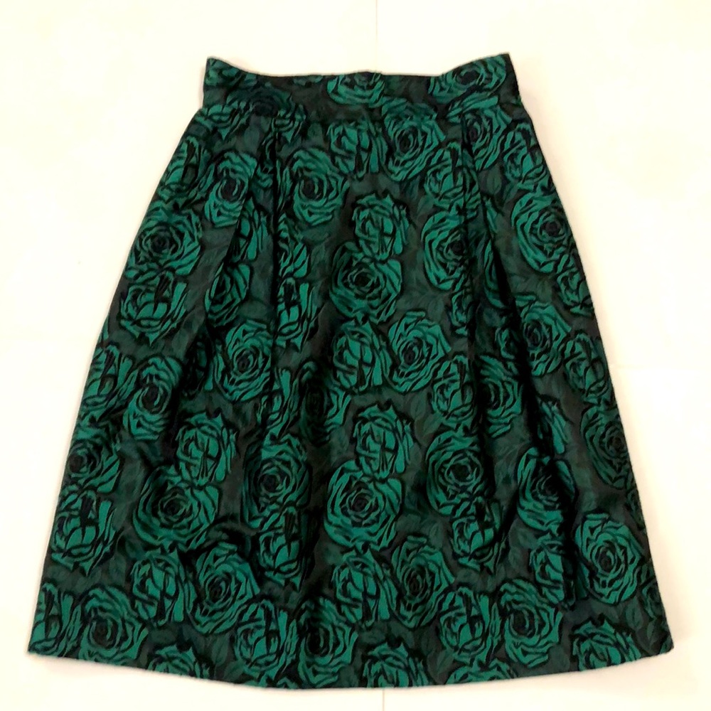 Green Floral Rose Print Pleated Handmade Skirt size Small Excellent Condition